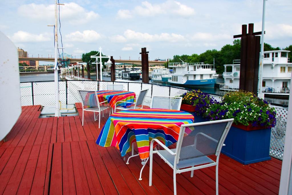 세인트폴 The Covington Houseboat B&B 외부 사진