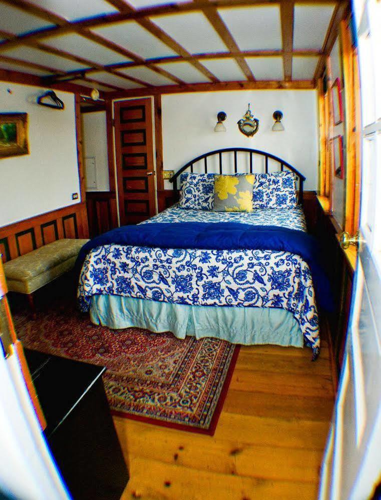 세인트폴 The Covington Houseboat B&B 외부 사진